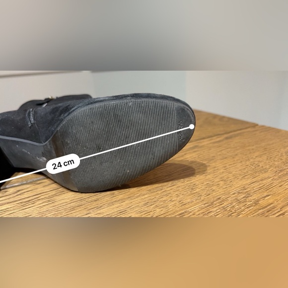 Studio Pollini 🇮🇹 Black Suede Ankle Boots - Picture 8 of 8